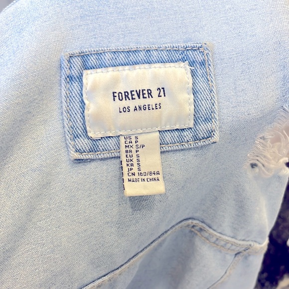 ❌SOLD❌Forever 21 Perfectly Distressed Oversized Denim Jacket - Picture 8 of 10